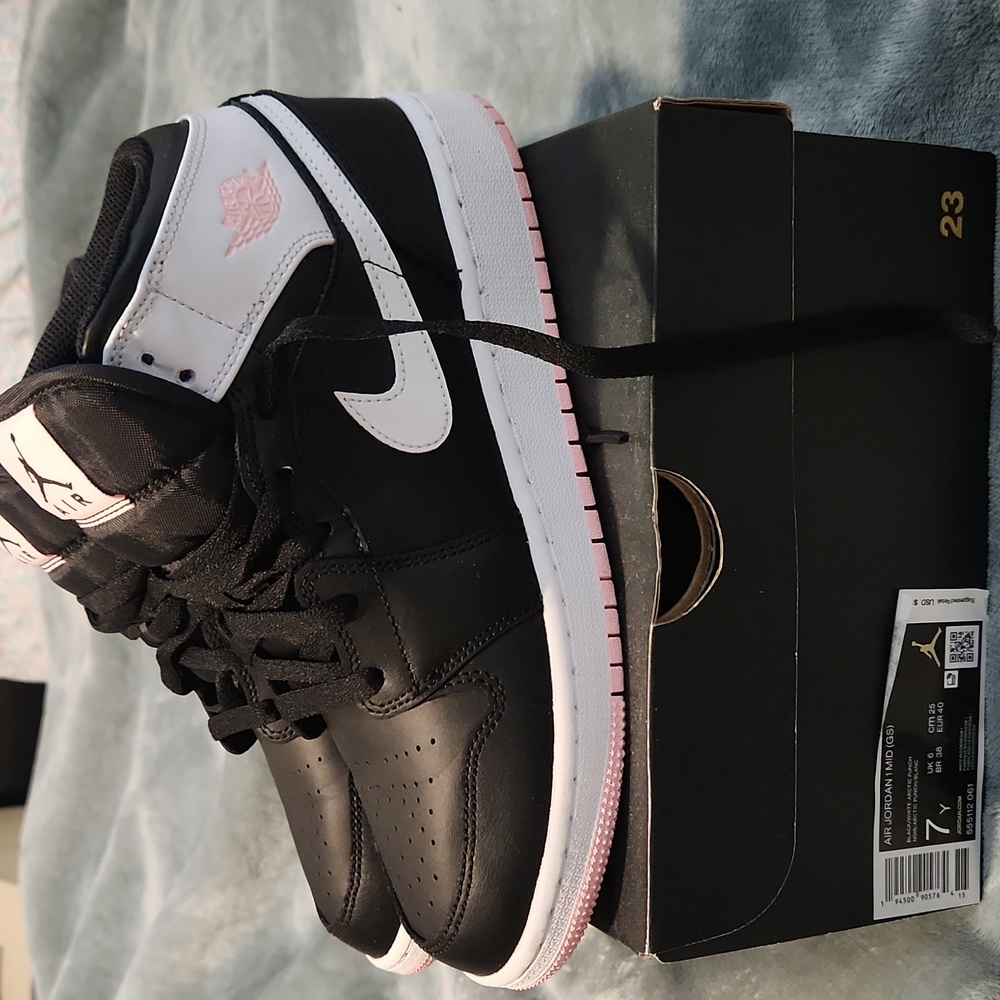 Air Jordan 1 mid 7Y